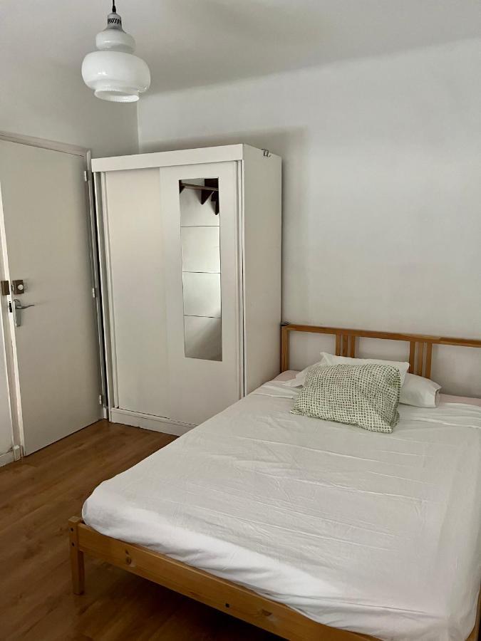 Habitacion Economica Apartment Figueres  Ngoại thất bức ảnh