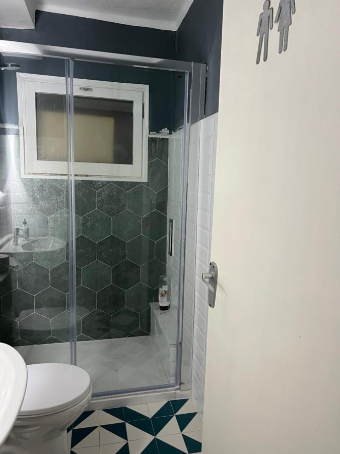 Habitacion Economica Apartment Figueres  Ngoại thất bức ảnh