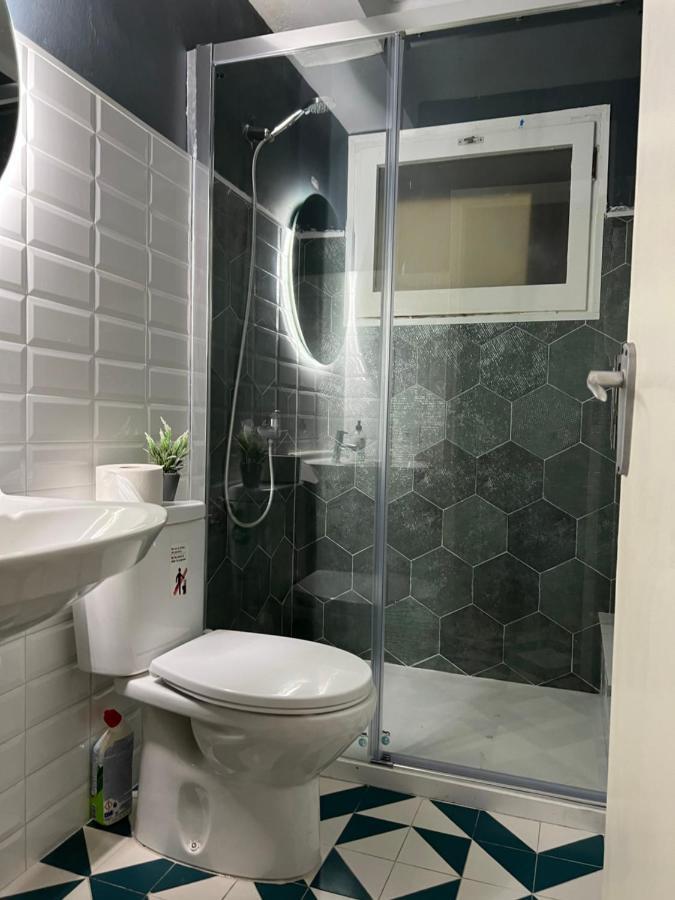 Habitacion Economica Apartment Figueres  Ngoại thất bức ảnh