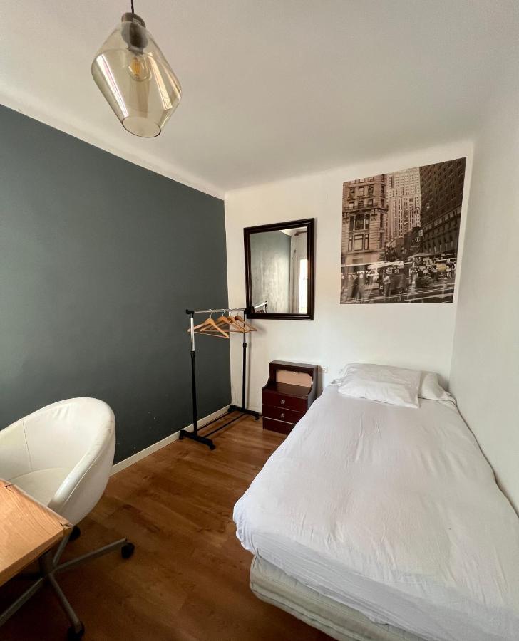Habitacion Economica Apartment Figueres  Ngoại thất bức ảnh