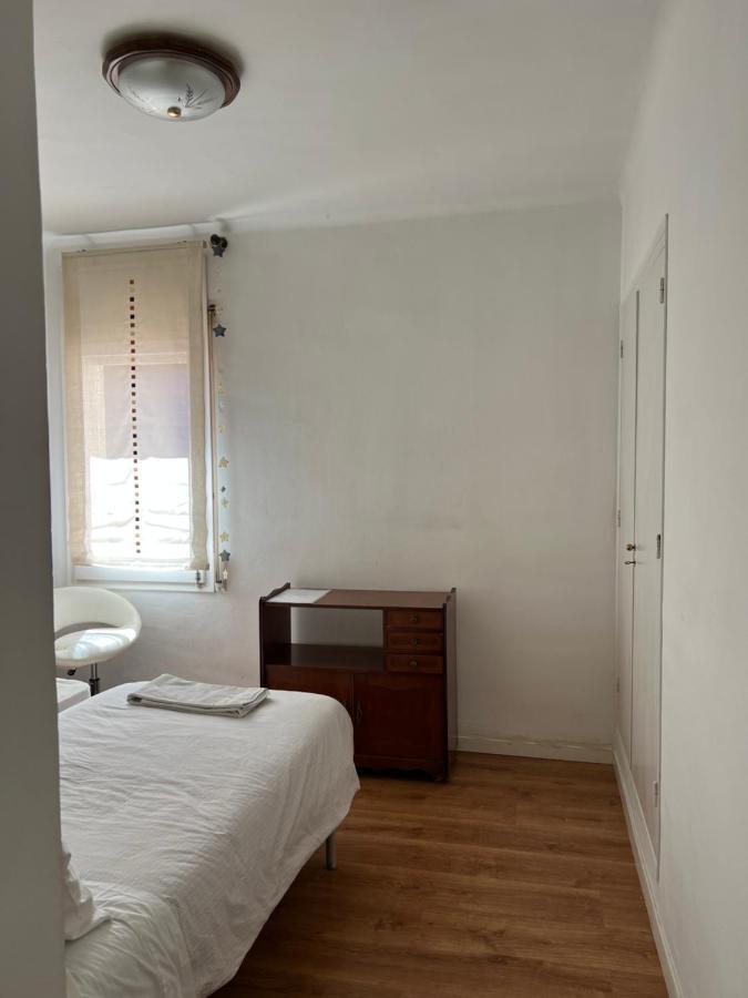 Habitacion Economica Apartment Figueres  Ngoại thất bức ảnh